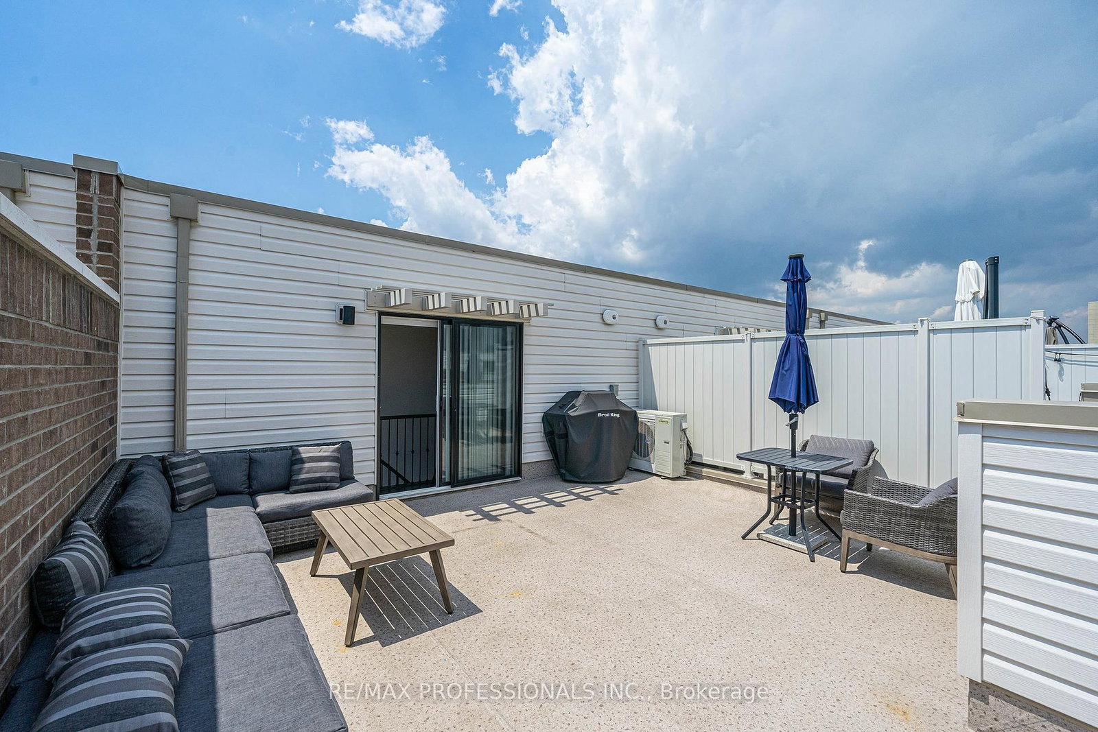 6 Drummond Street, Unit 320 - Photo 14