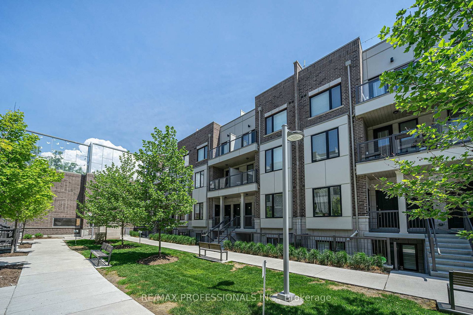 6 Drummond Street, Unit 320 - Photo 2