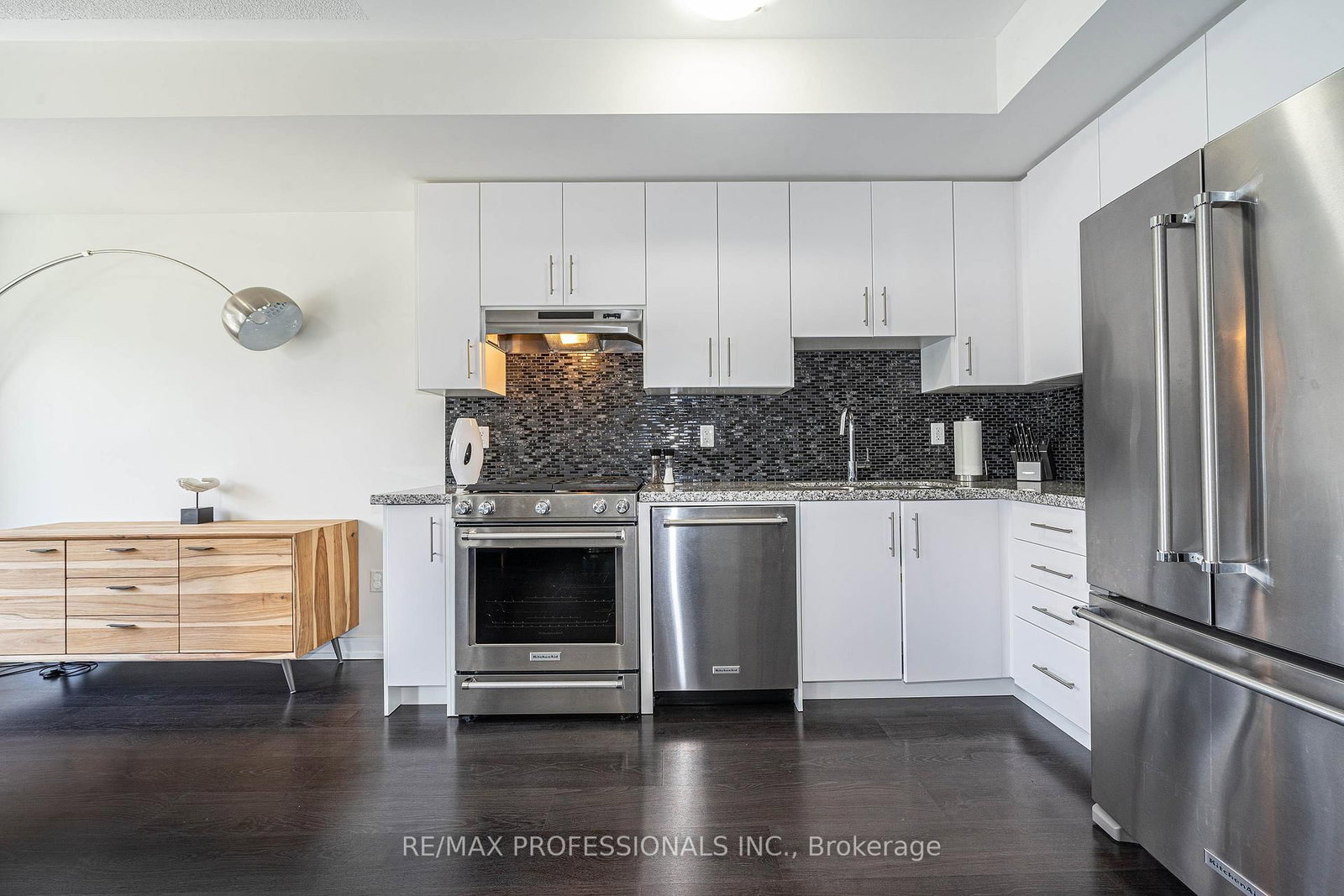 6 Drummond Street, Unit 320 - Photo 22