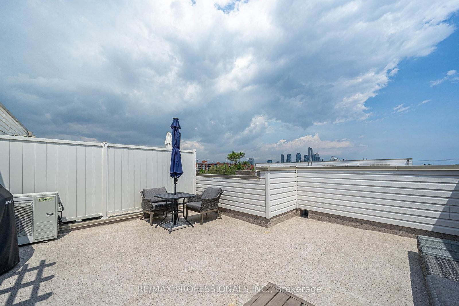 6 Drummond Street, Unit 320 - Photo 29