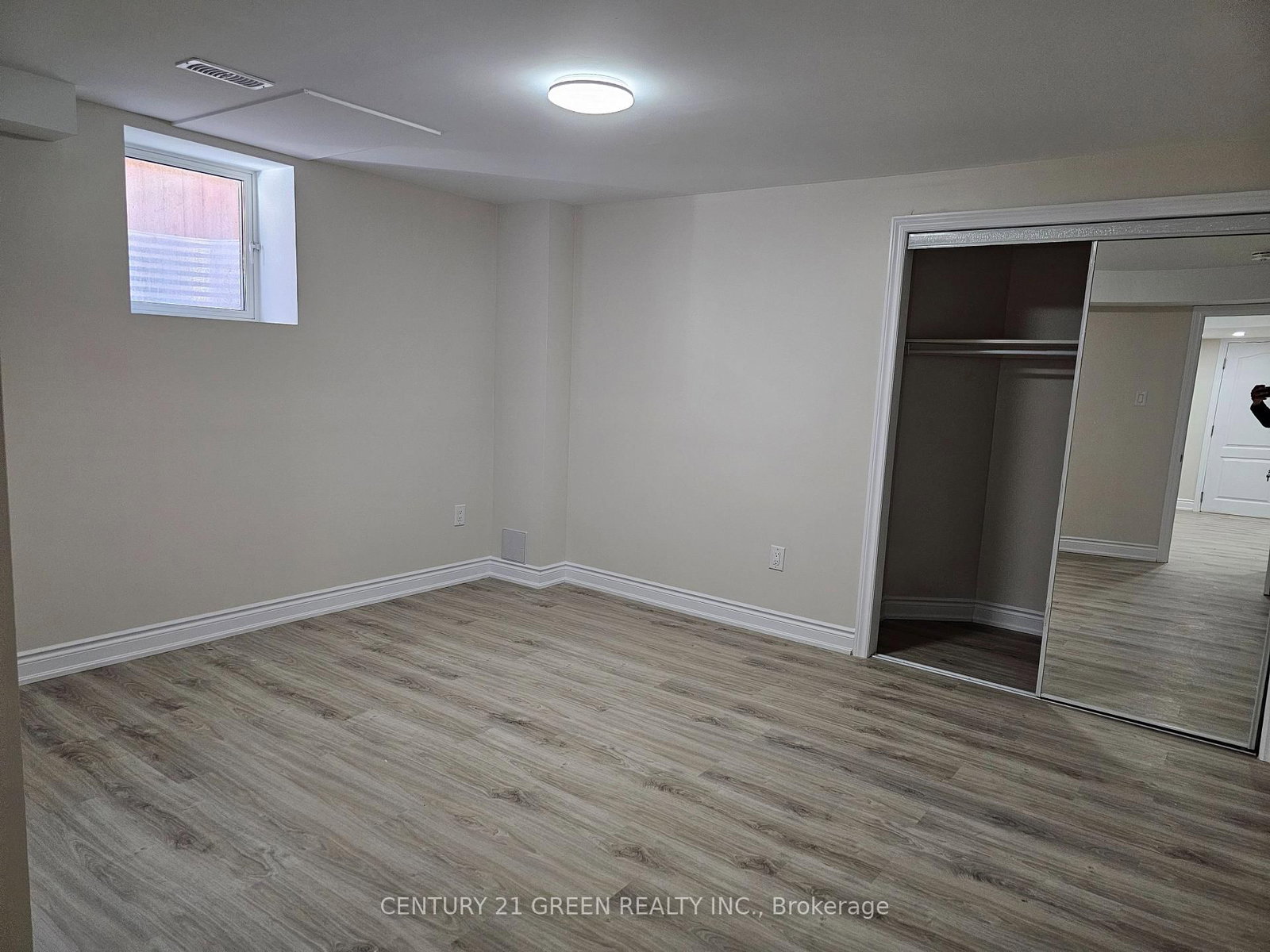 15172 Danby Road, Unit Bsmt - Photo 6
