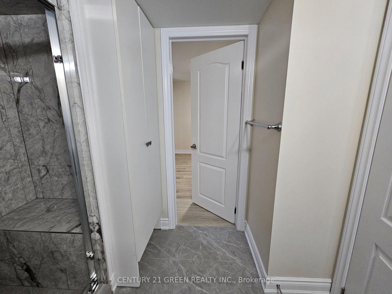 15172 Danby Road, Unit Bsmt - Photo 8