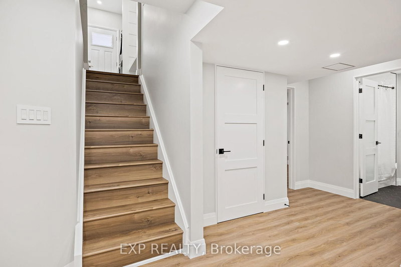 19 Master Green Cres, Brampton, L7A 3K3 | Image 2