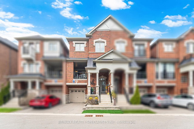 82 Oakmore Lane
