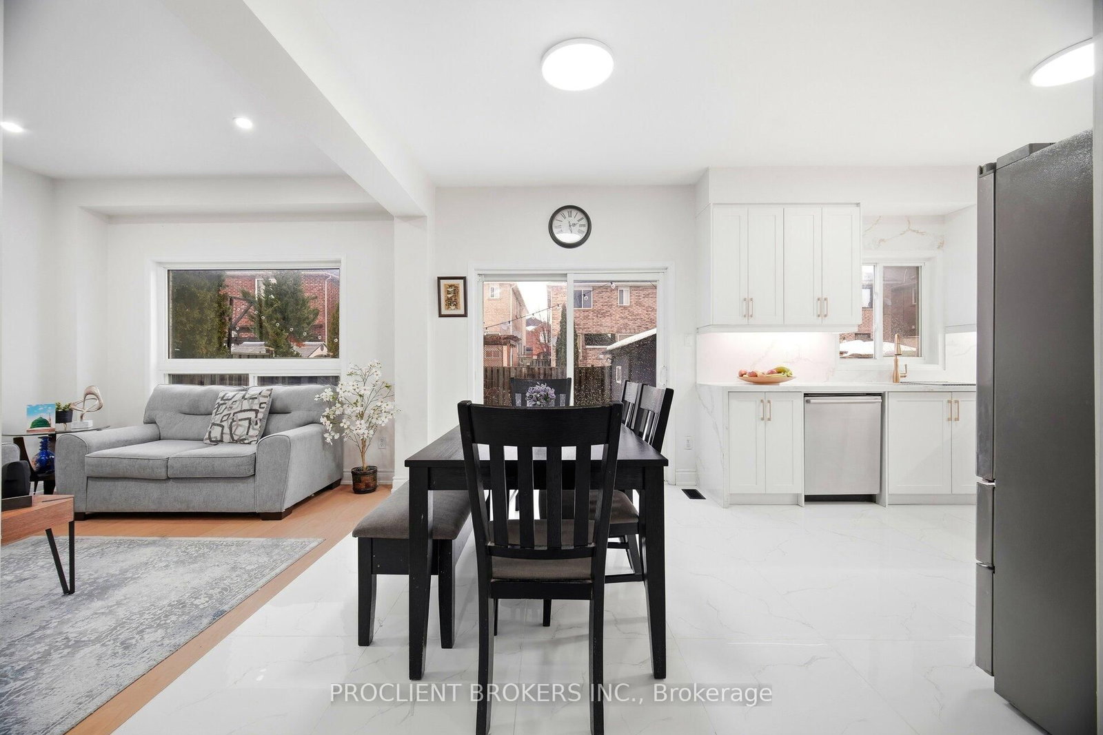 Detached House for sale at 459 Pettit Trail, Milton, Ontario, L9T 6N9 - Clarke - MLS: W13033642