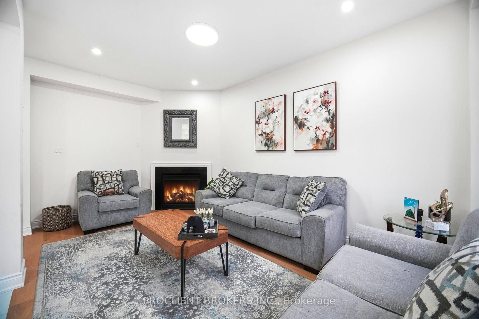 Detached House for sale at 459 Pettit Trail, Milton, Ontario, L9T 6N9 - Clarke - MLS: W13033642