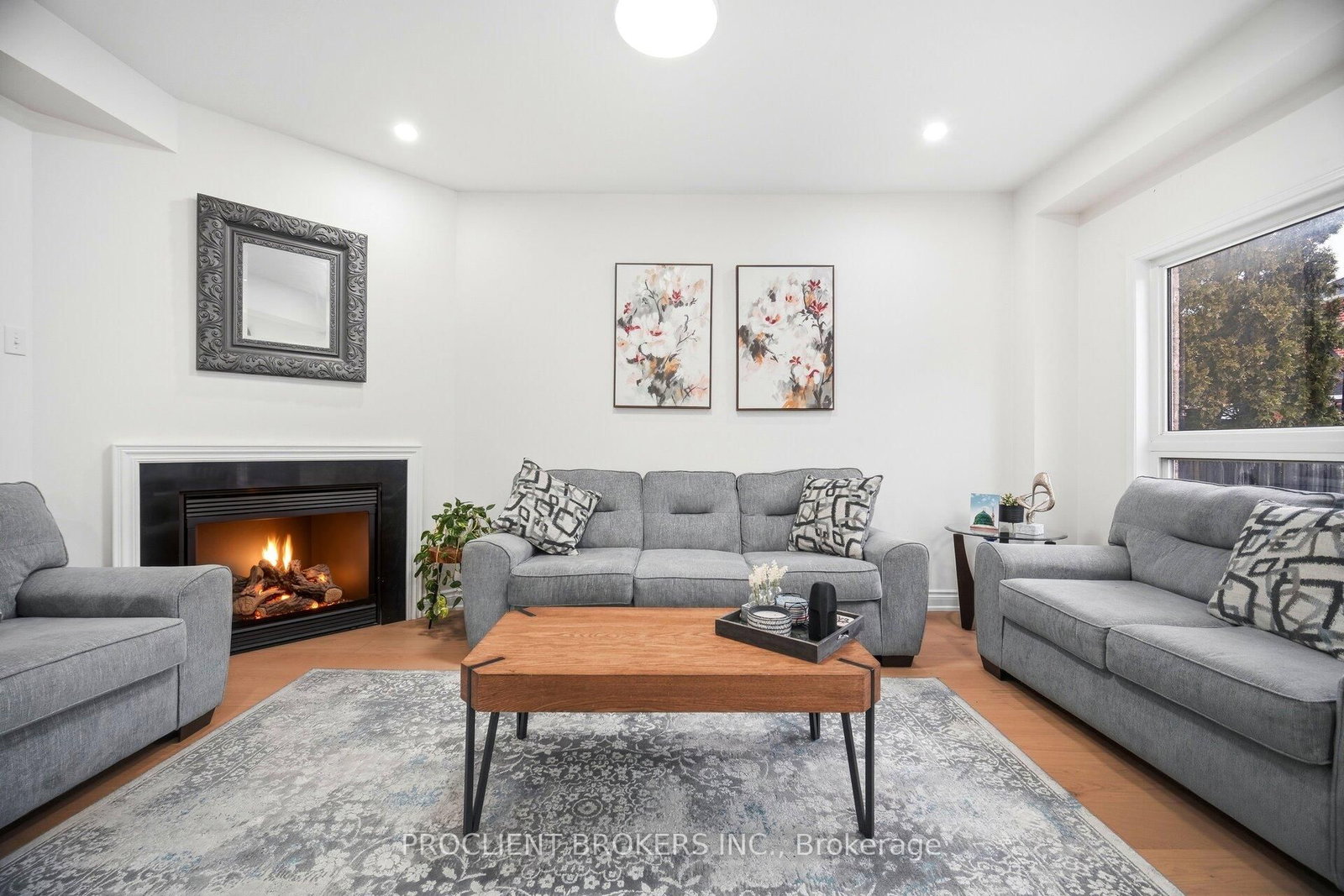 Detached House for sale at 459 Pettit Trail, Milton, Ontario, L9T 6N9 - Clarke - MLS: W13033642