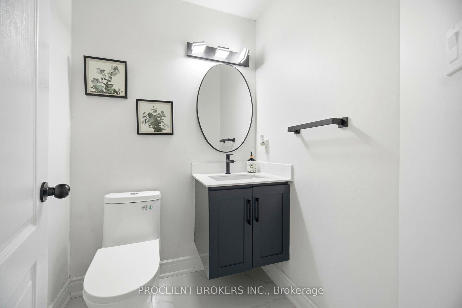 Detached House for sale at 459 Pettit Trail, Milton, Ontario, L9T 6N9 - Clarke - MLS: W13033642