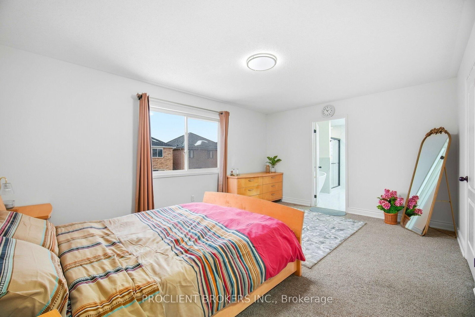 Detached House for sale at 459 Pettit Trail, Milton, Ontario, L9T 6N9 - Clarke - MLS: W13033642