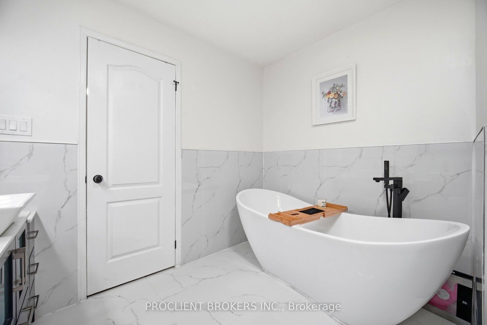 Detached House for sale at 459 Pettit Trail, Milton, Ontario, L9T 6N9 - Clarke - MLS: W13033642