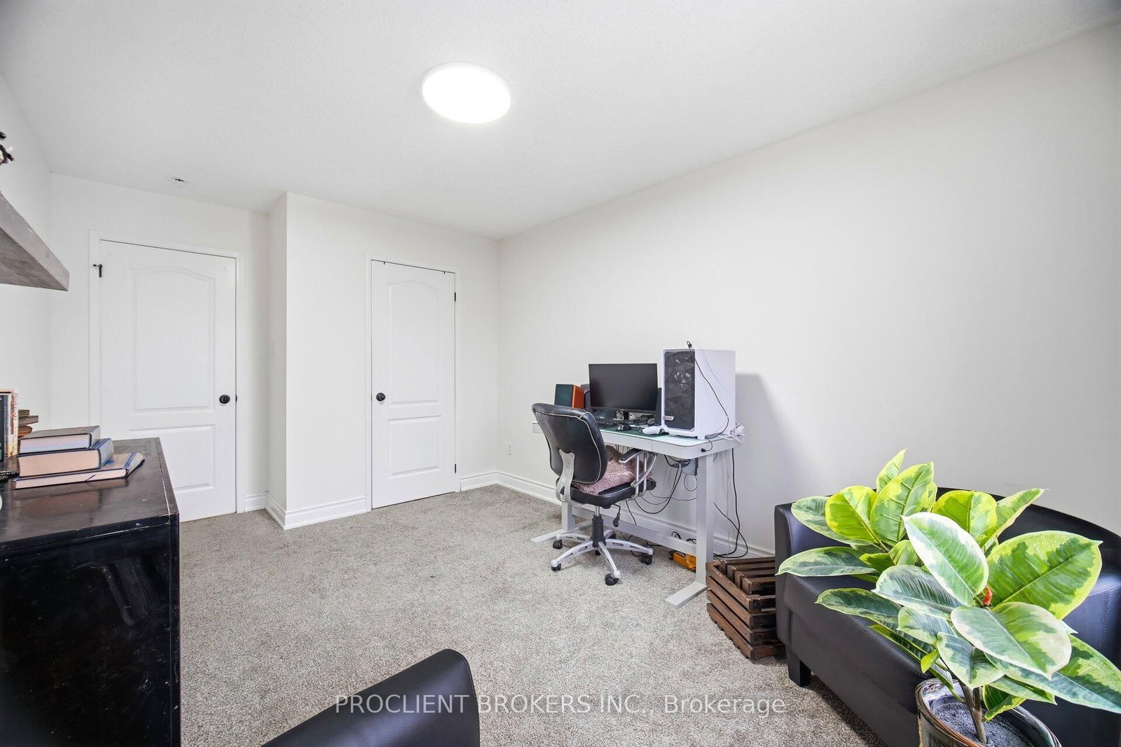 Detached House for sale at 459 Pettit Trail, Milton, Ontario, L9T 6N9 - Clarke - MLS: W13033642