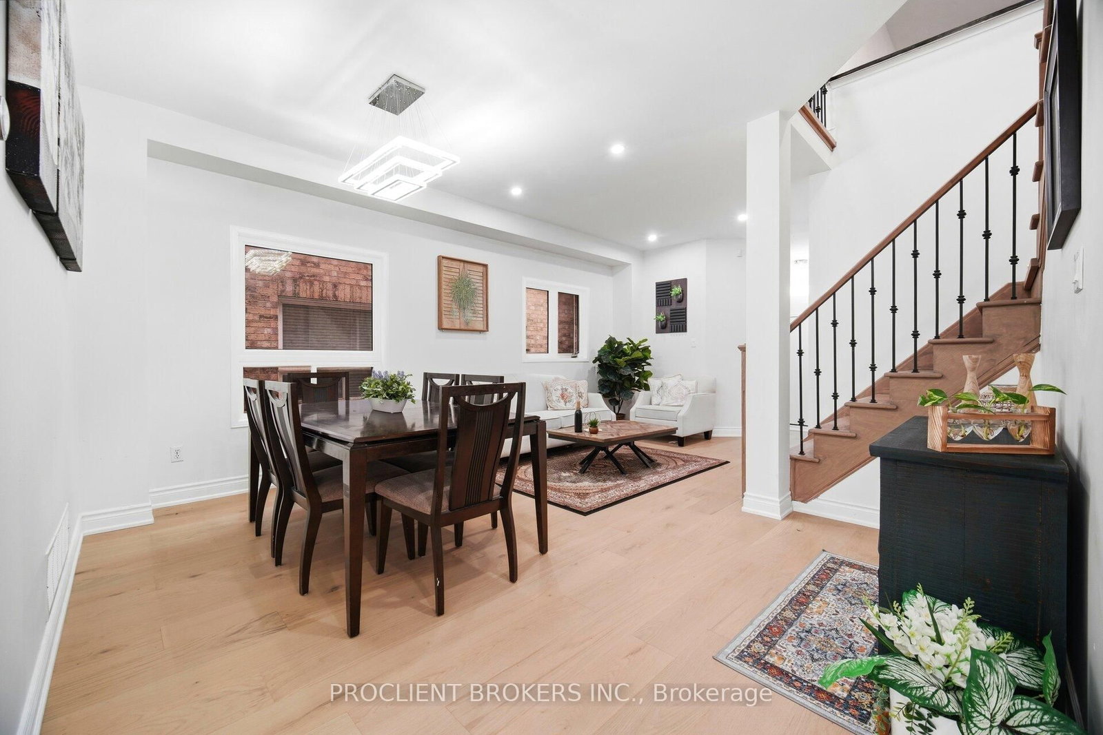 Detached House for sale at 459 Pettit Trail, Milton, Ontario, L9T 6N9 - Clarke - MLS: W13033642