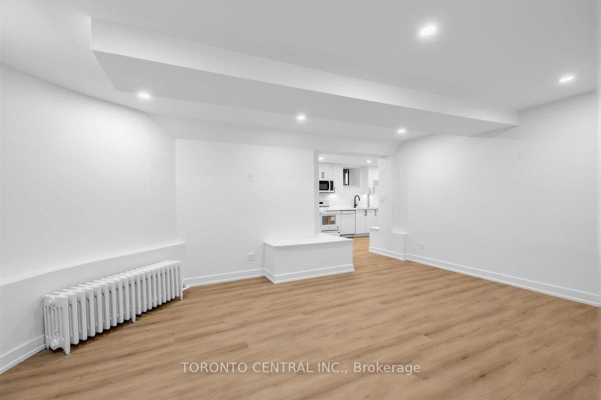 171 Parkside Drive, Unit Basement - Photo 10