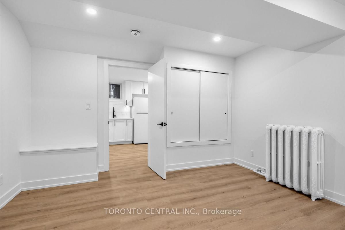 171 Parkside Drive, Unit Basement - Photo 12