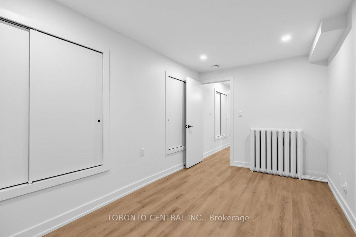 171 Parkside Drive, Unit Basement - Photo 14