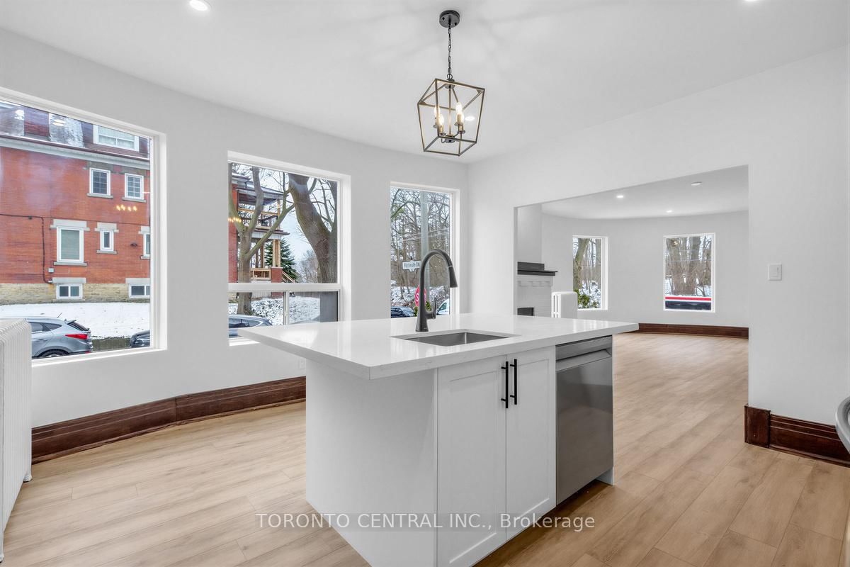 171 Parkside Drive, Unit Main - Photo 11