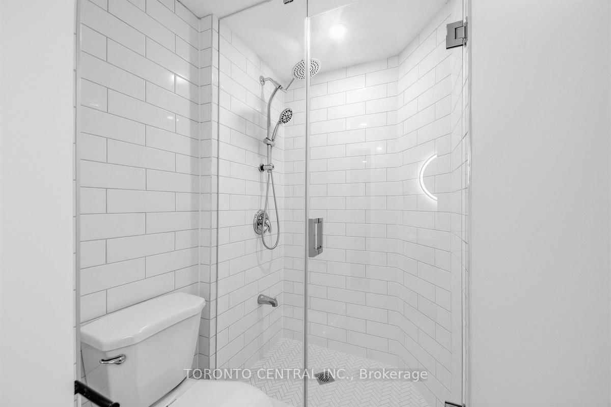 171 Parkside Drive, Unit Upper - Photo 12