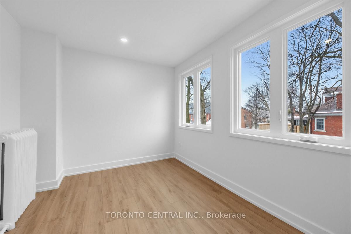 171 Parkside Drive, Unit Upper - Photo 13