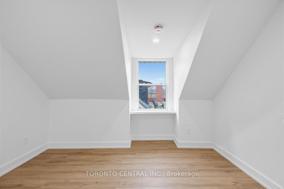 171 Parkside Drive, Unit Upper - Photo 14