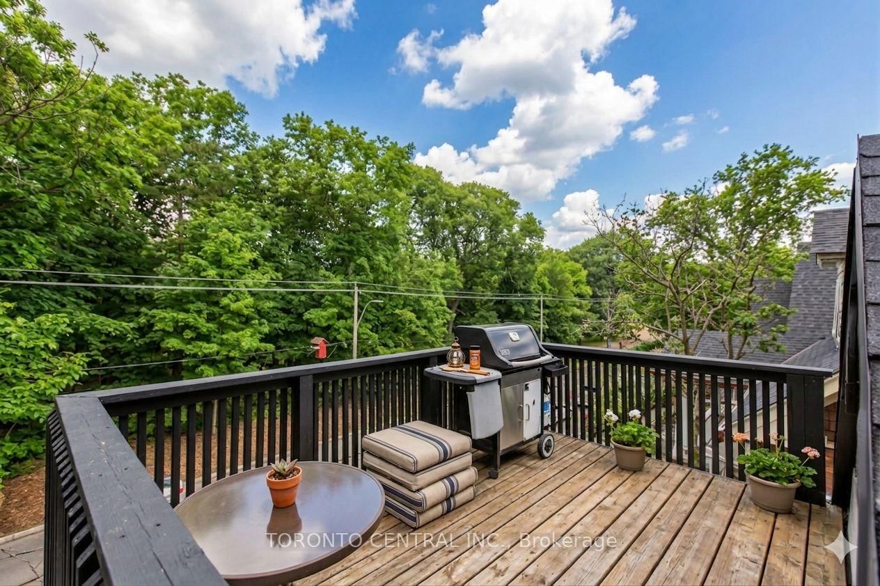 171 Parkside Drive, Unit Upper - Photo 17