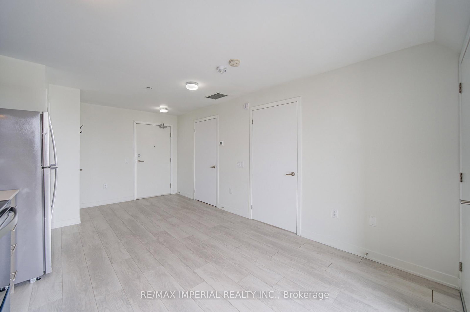 3401 Ridgeway Drive, Unit 420 - Photo 10