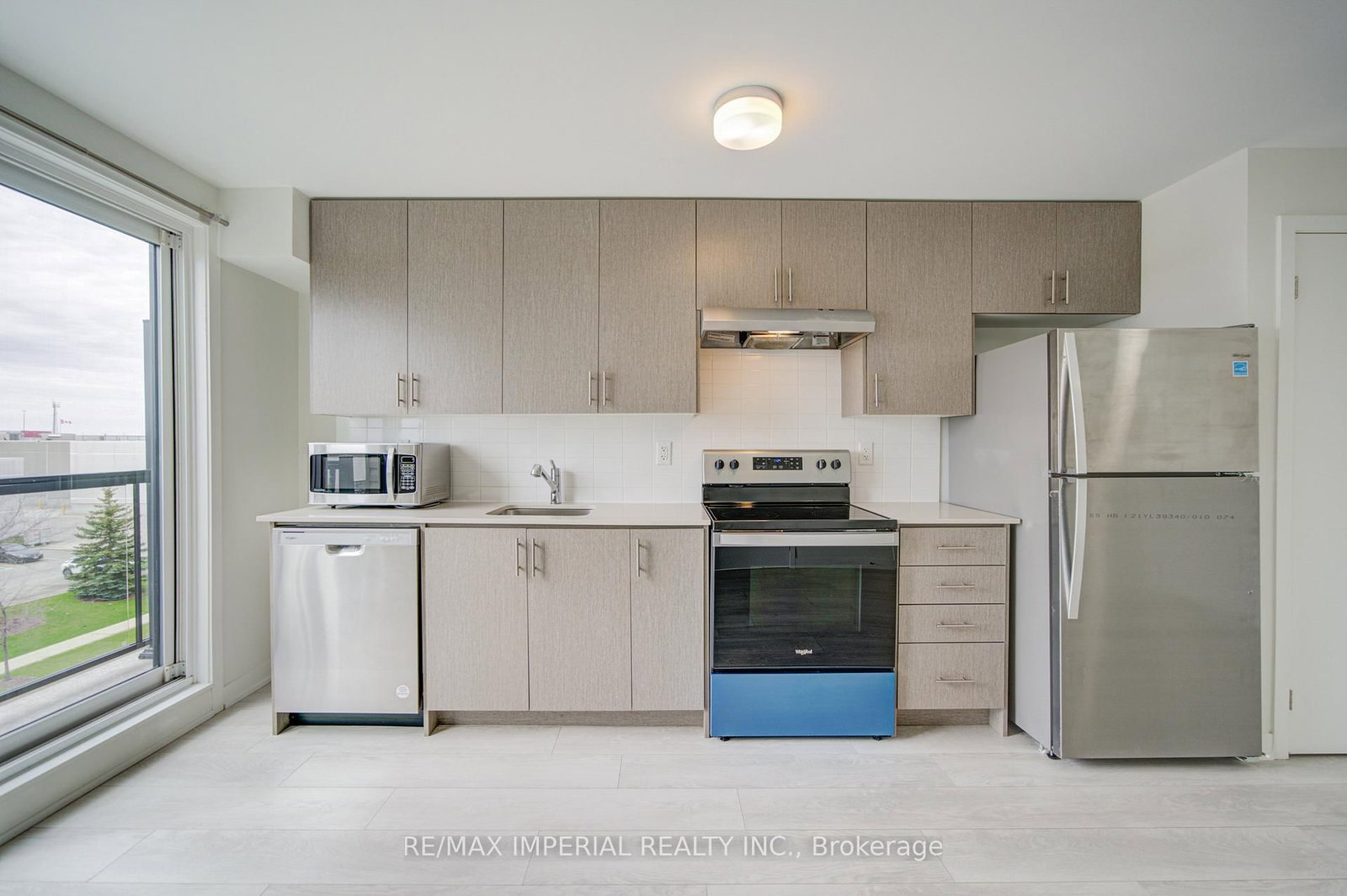 3401 Ridgeway Drive, Unit 420 - Photo 9