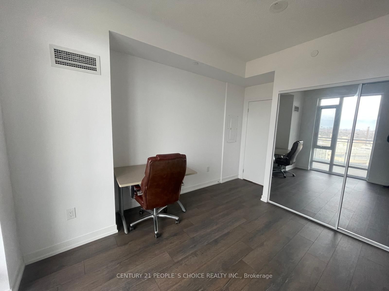 2520 Eglinton Avenue W, Unit 810 - Photo 15
