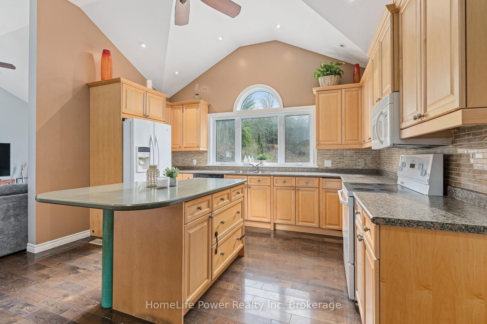 14 Erin Street - Photo 8