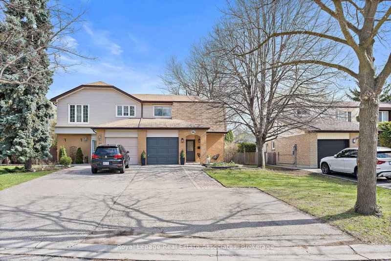 66 Lawndale Cres, Brampton, L6S 3L4 | Image 2