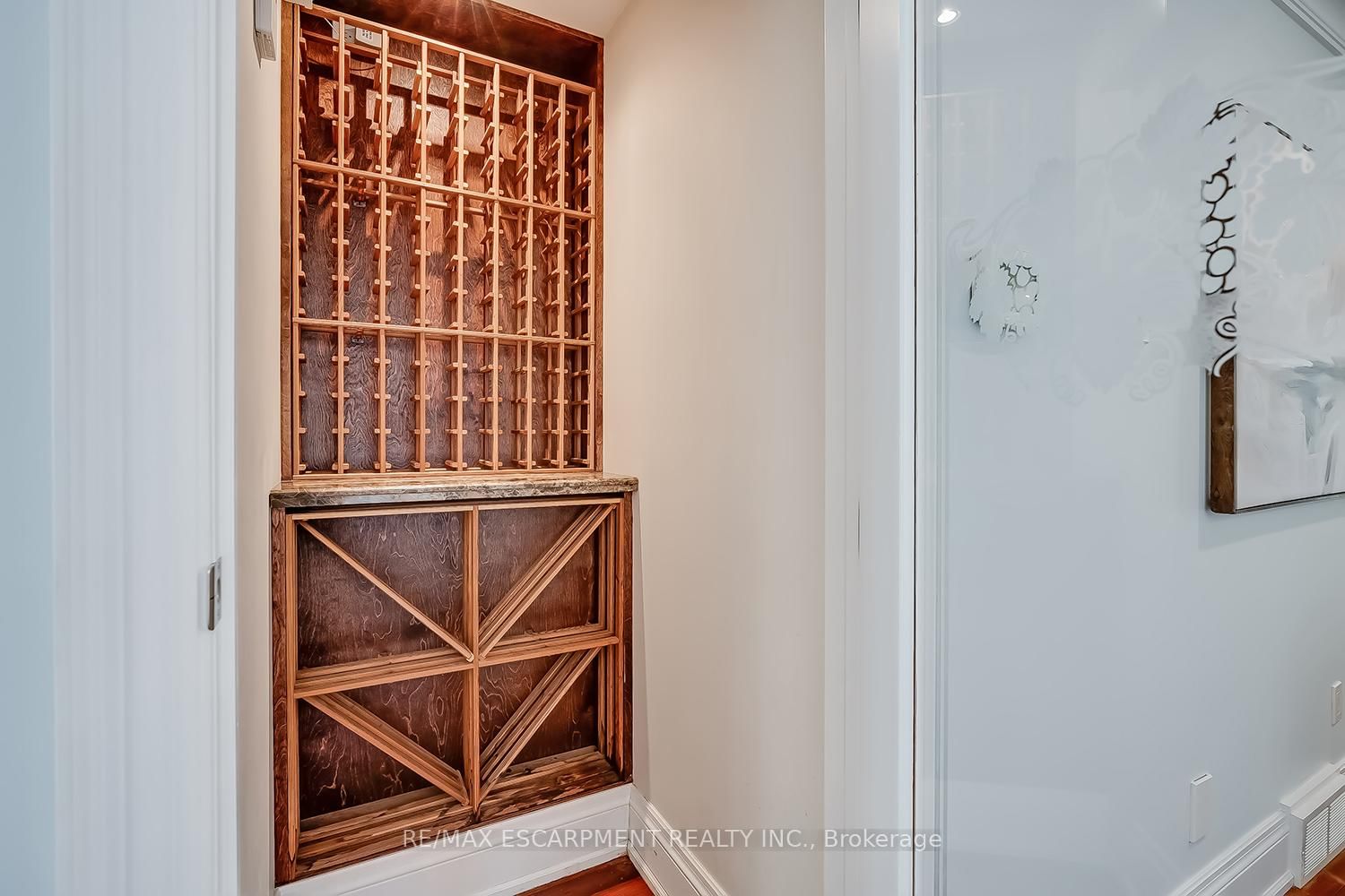 2428 Lakeshore Road - Photo 16