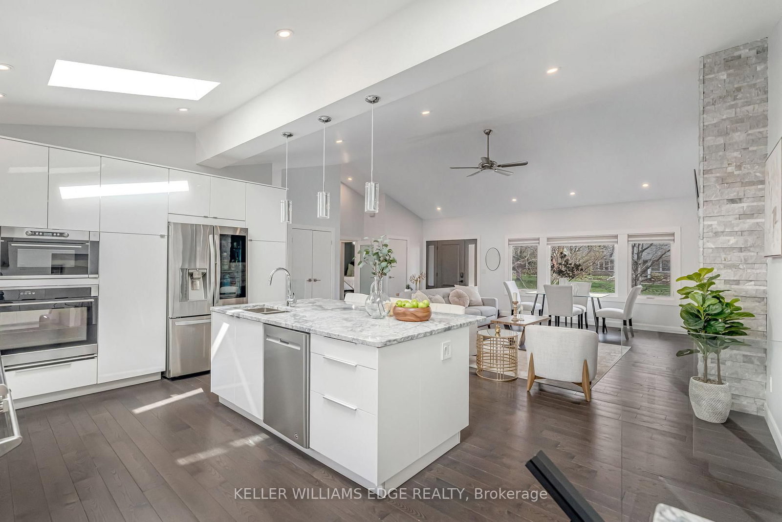 2123 Deyncourt Drive - Photo 11