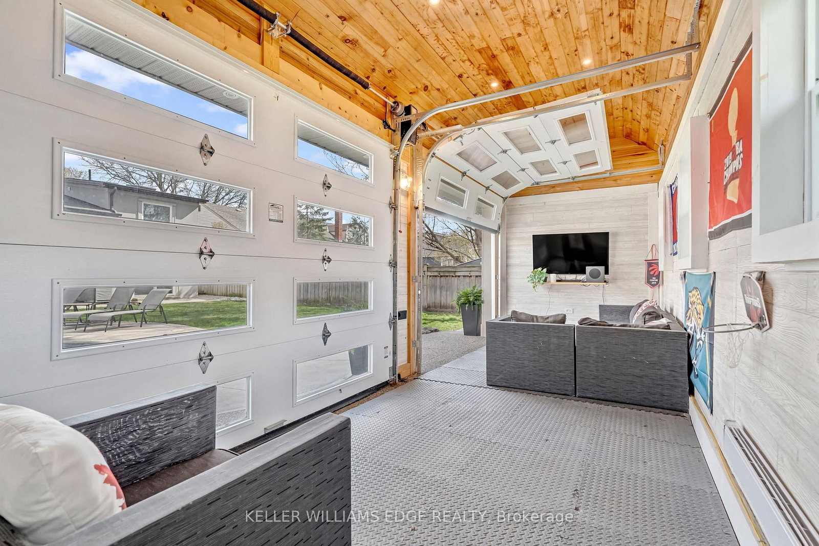 2123 Deyncourt Drive - Photo 43