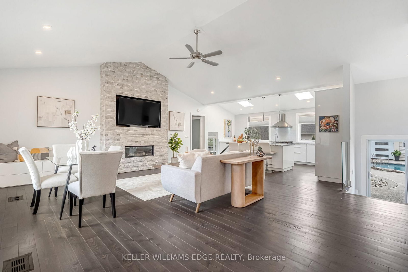 2123 Deyncourt Drive - Photo 5