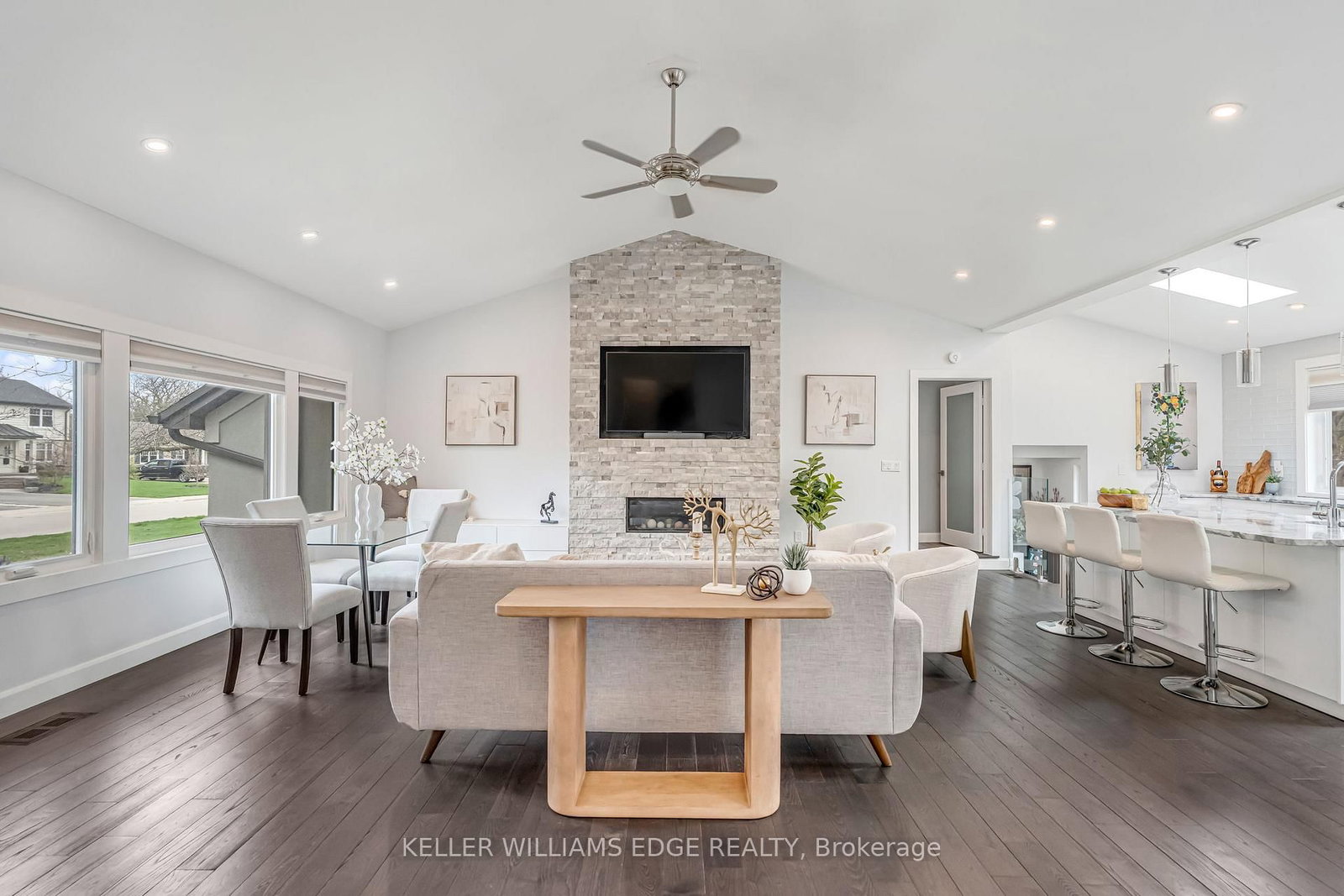 2123 Deyncourt Drive - Photo 6