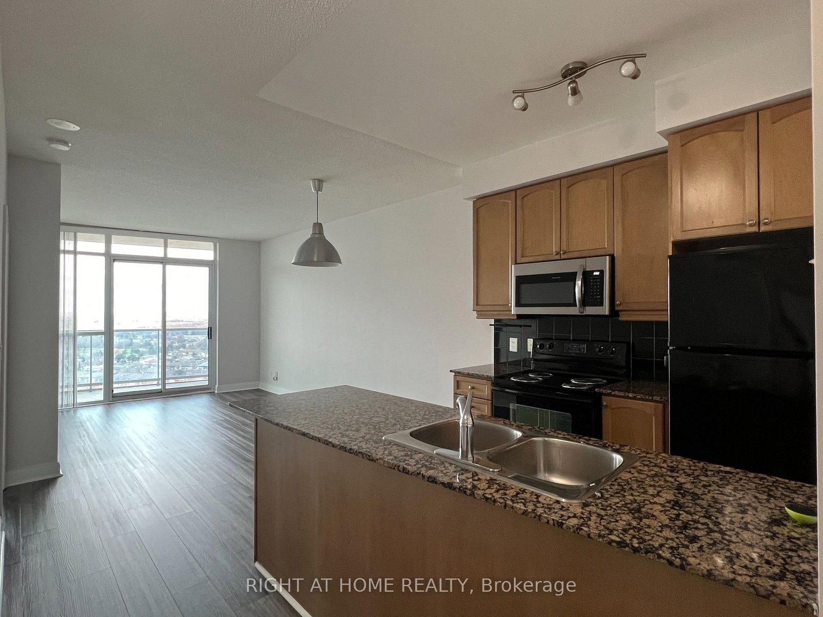 80 Absolute Avenue, Unit 2101 - Photo 8