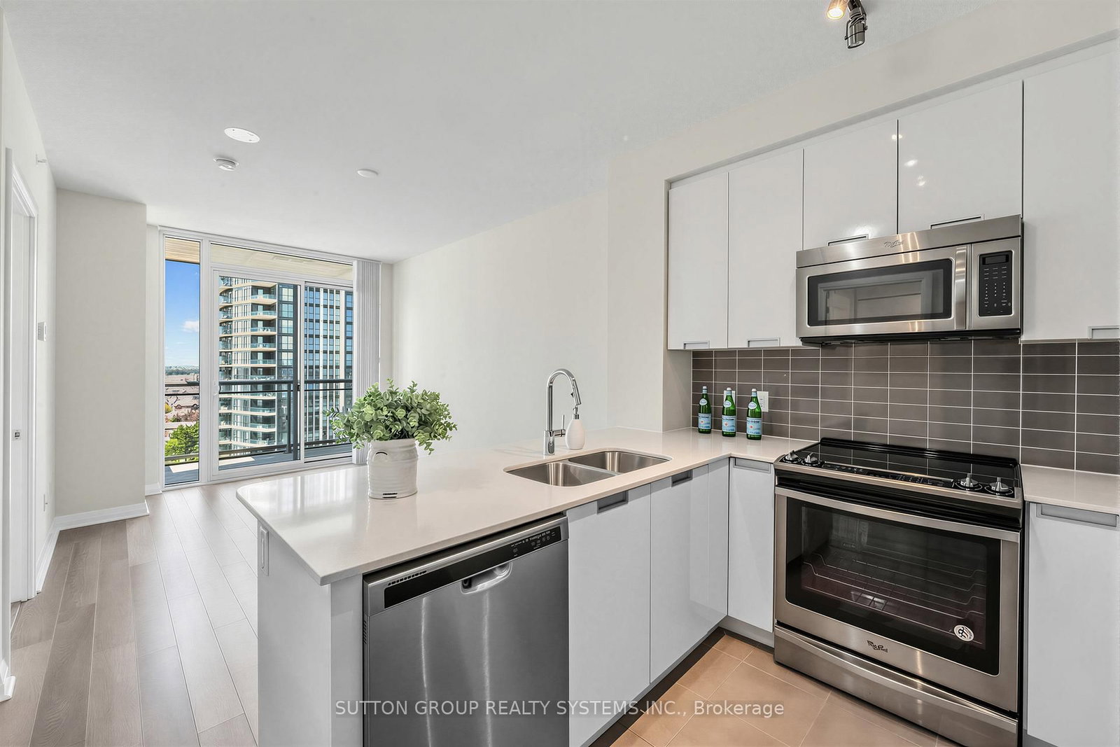 5025 Four Springs Avenue, Unit 1410 - Photo 8