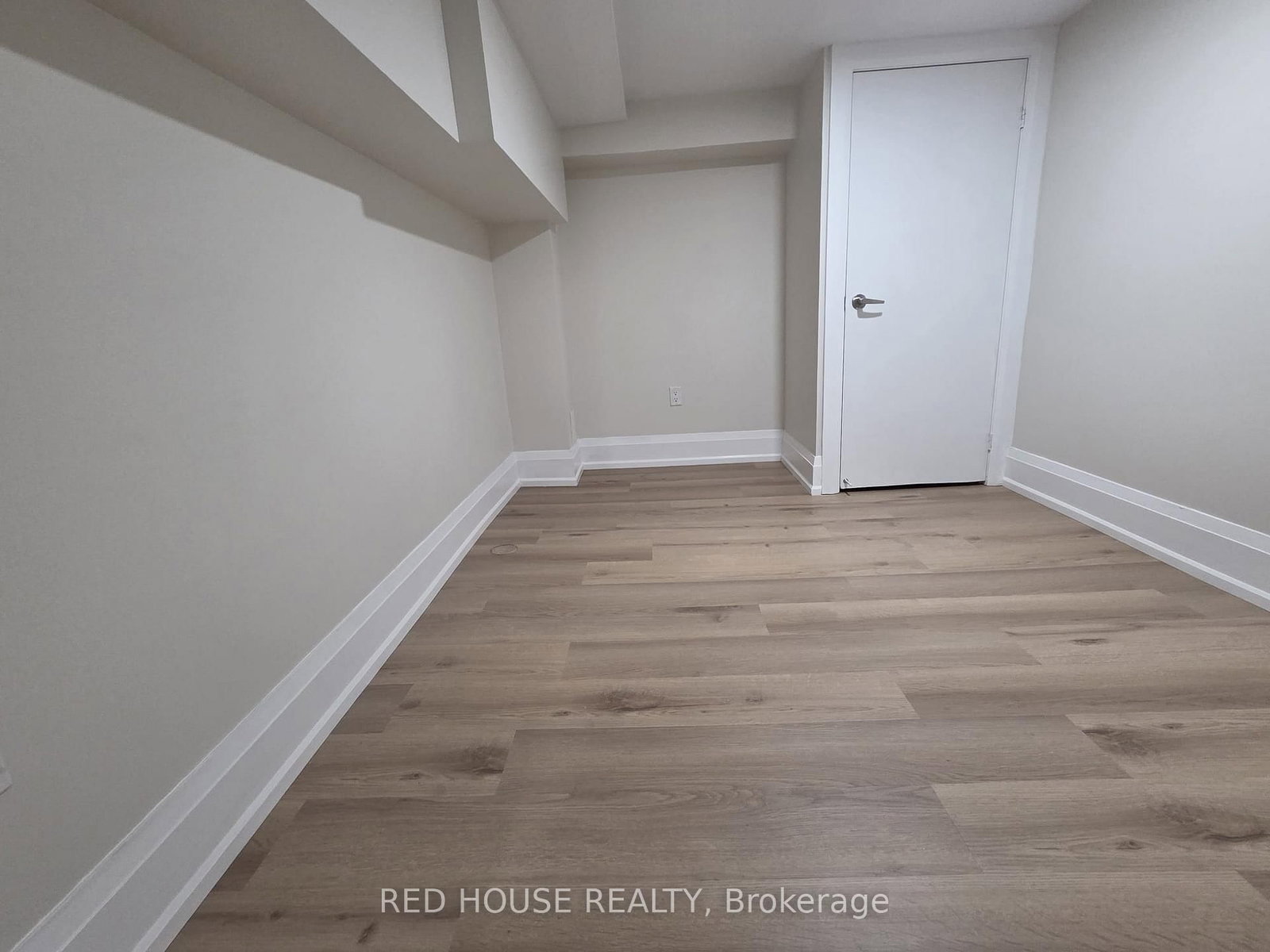 1414 Wellwood Terrace, Unit Basement - Photo 21