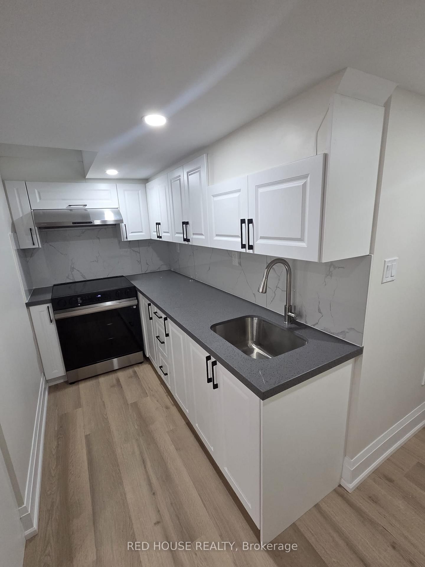 1414 Wellwood Terrace, Unit Basement - Photo 22