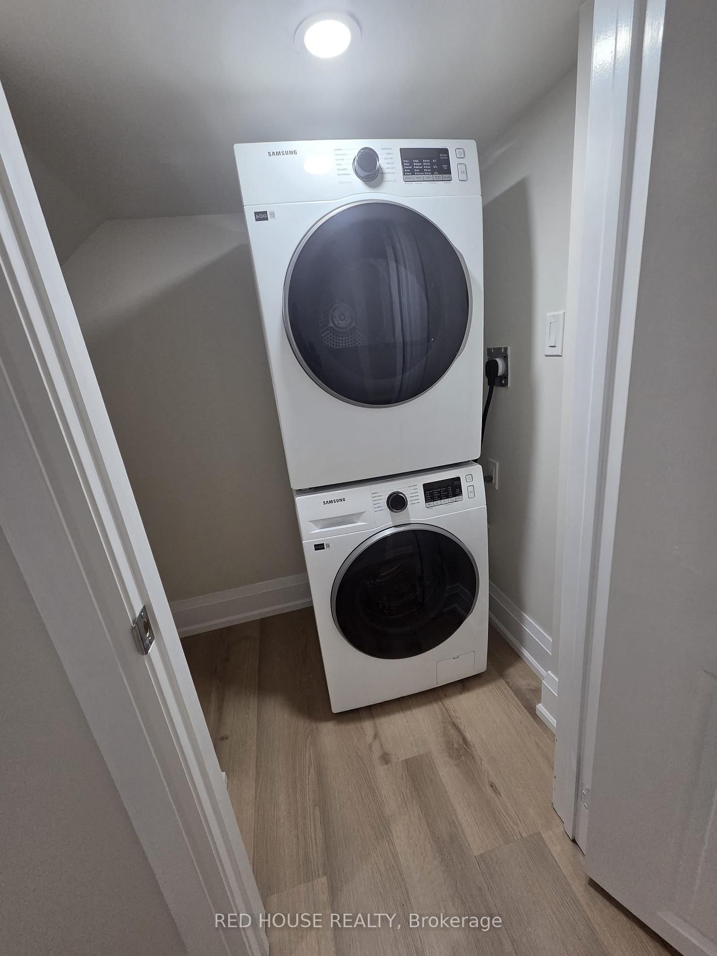 1414 Wellwood Terrace, Unit Basement - Photo 23