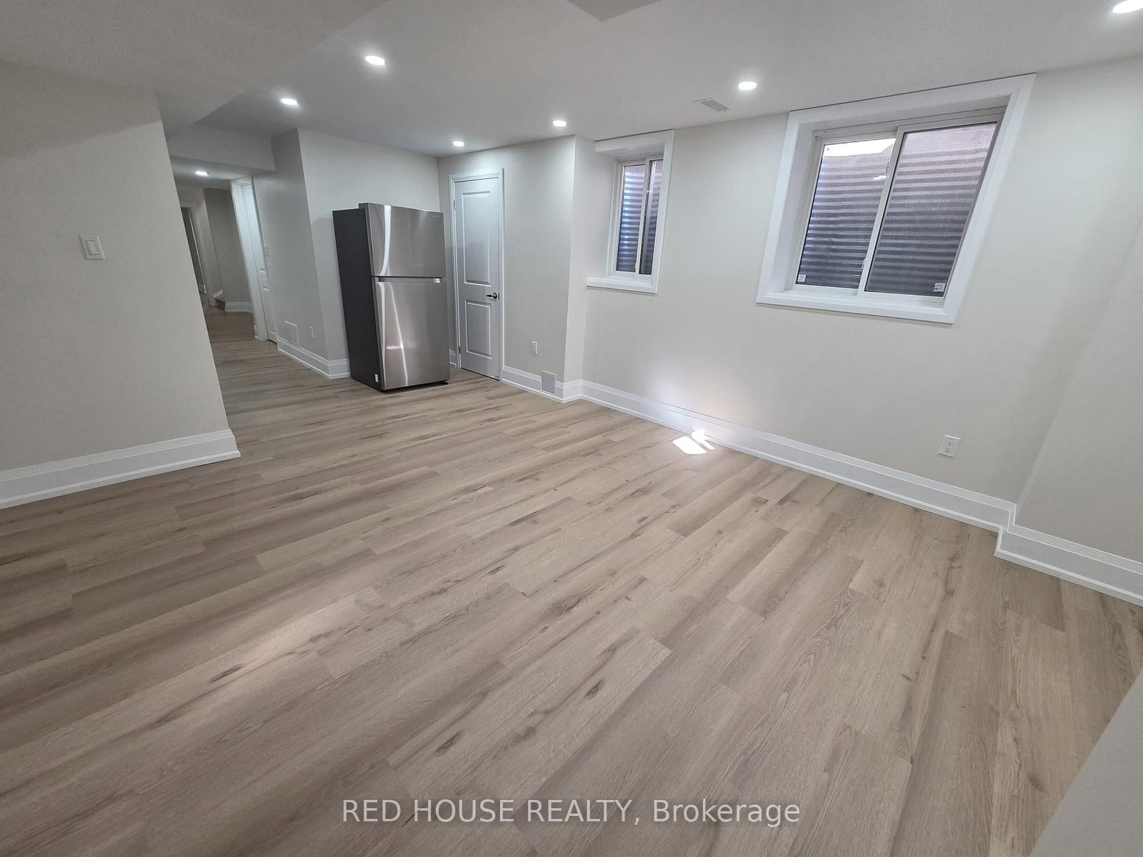 1414 Wellwood Terrace, Unit Basement - Photo 30