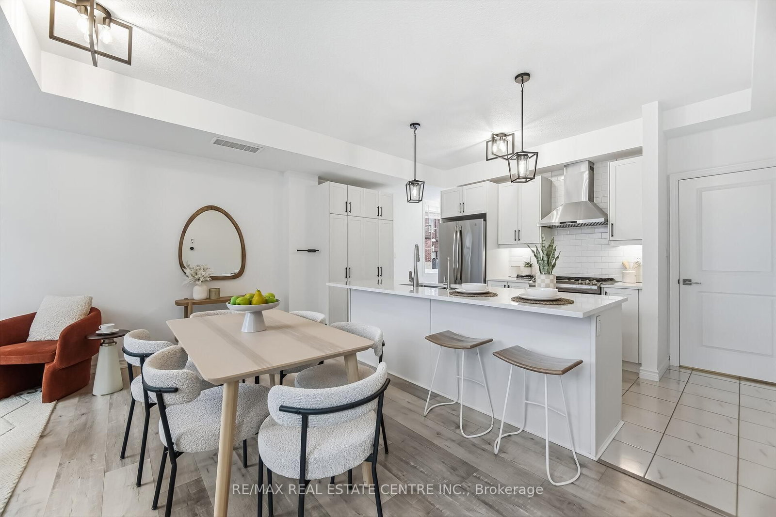 445 Ontario Street S, Unit 133 - Photo 11