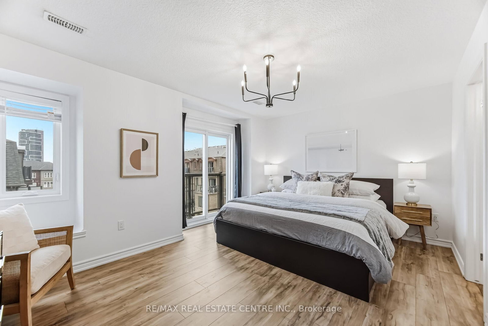 445 Ontario Street S, Unit 133 - Photo 31