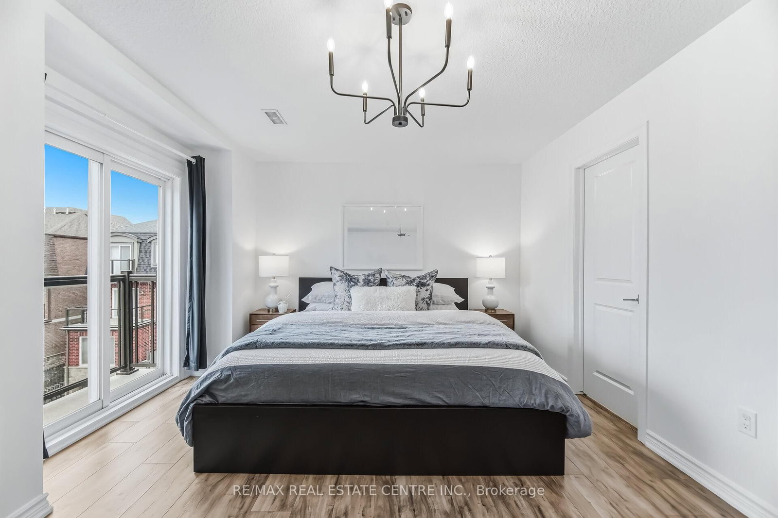 445 Ontario Street S, Unit 133 - Photo 32