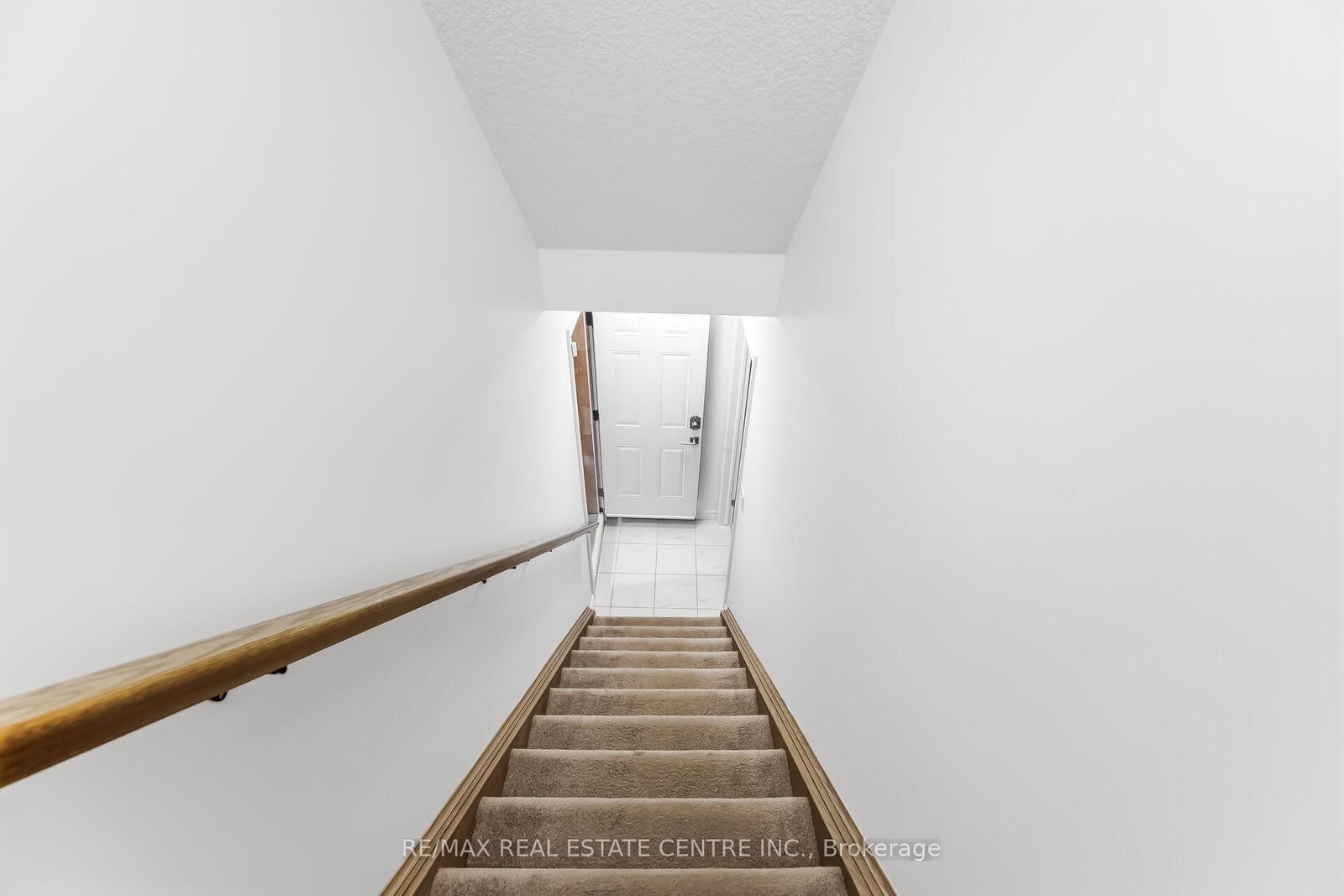 445 Ontario Street S, Unit 133 - Photo 38