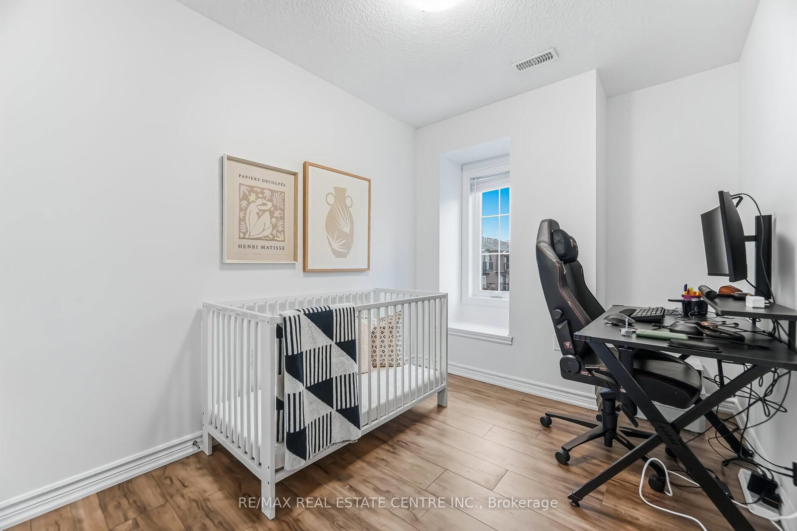 445 Ontario Street S, Unit 133 - Photo 41