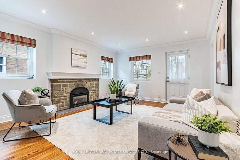 1107 Royal York Rd, Toronto, M8X 2G8 | Image 2