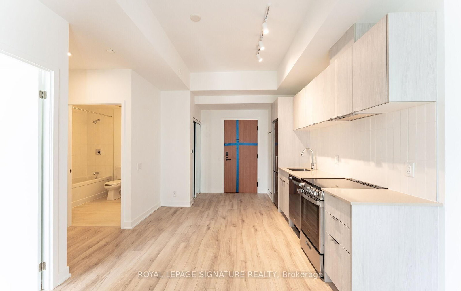 1660 Bloor Street W, Unit 404 - Photo 10