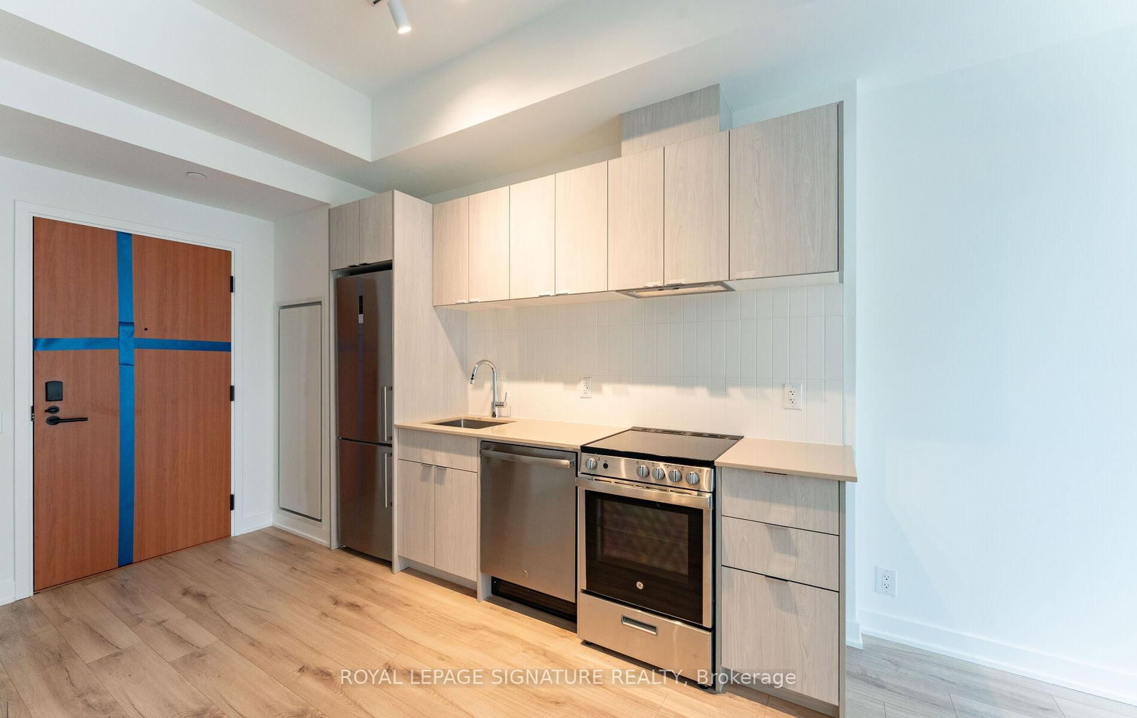 1660 Bloor Street W, Unit 404 - Photo 13