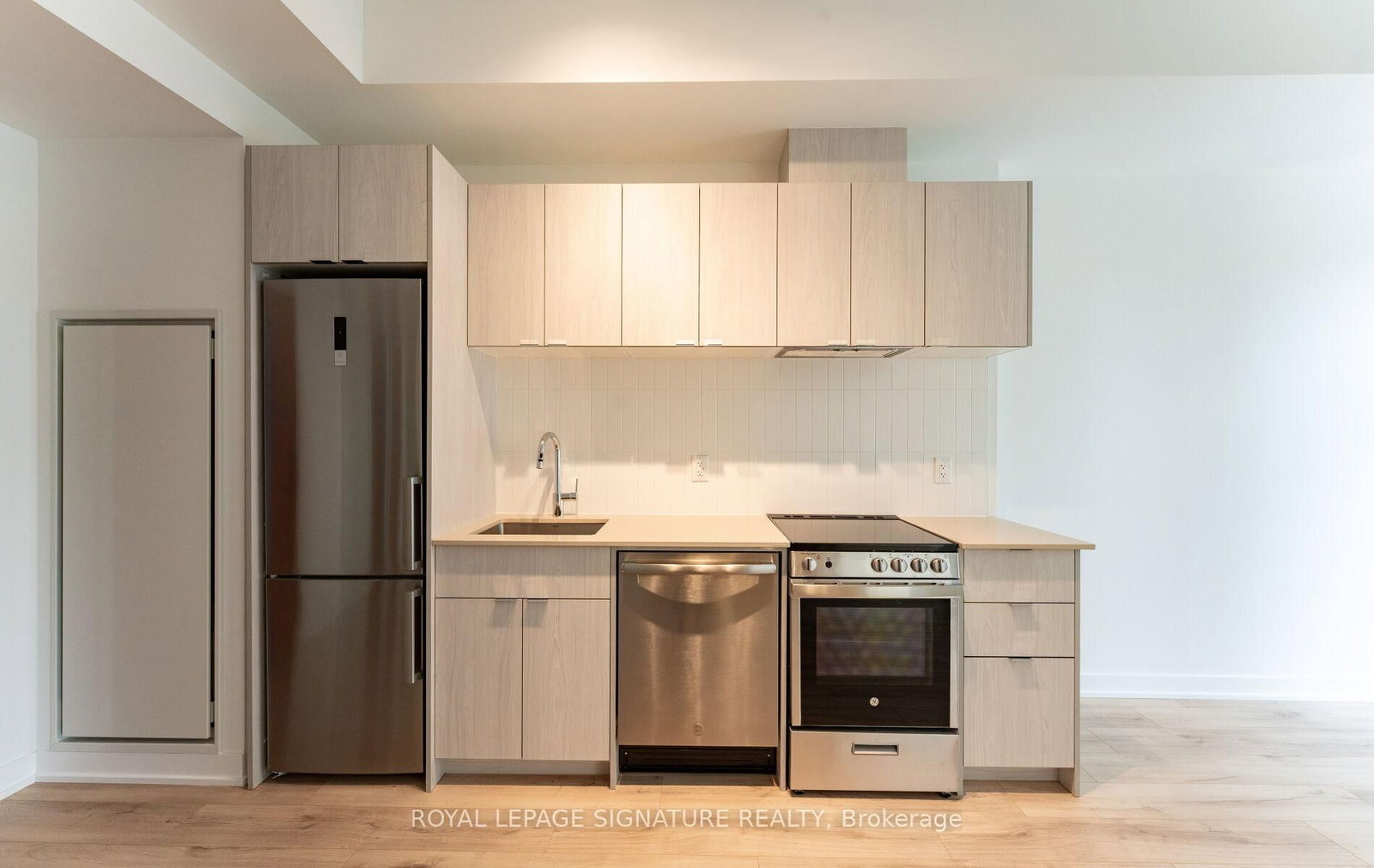 1660 Bloor Street W, Unit 404 - Photo 14