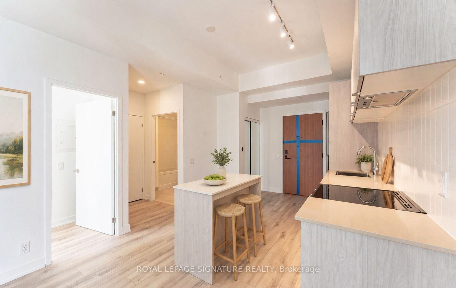 1660 Bloor Street W, Unit 404 - Photo 3